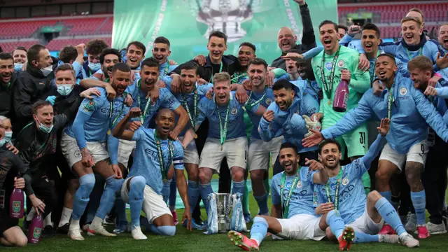 FOTO: Kalahkan Tottenham, Manchester City Raih Gelar Pertama di Musim Ini