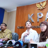 Setelah berbagai upaya dilakukan demi bertemu buah hatinya tak mendapatkan hasil, Tsania Marwa berharap pada KPAI bisa menjadi penengah dan bisa bertemu dengan kedua anaknya. (Adrian Putra/Bintang.com)