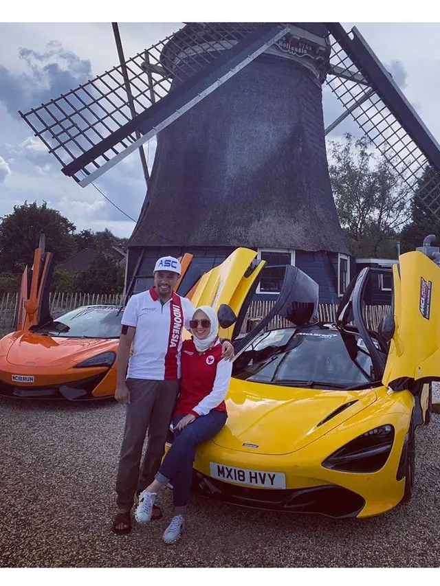 Potret Ahmad Sahroni dengan Mobil Mewah, Crazy Rich Tanjung Priok