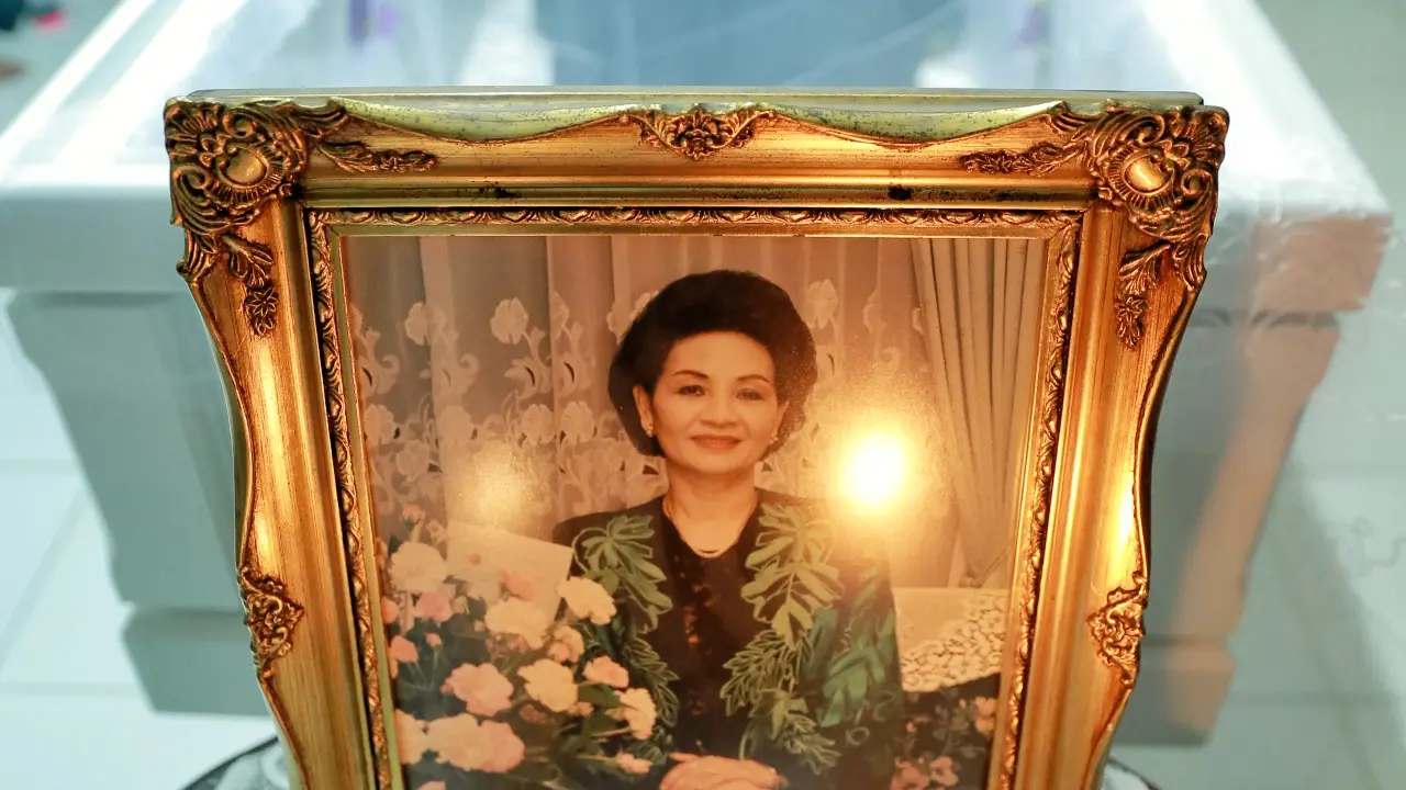 [Bintang] Ibunda Inda Kalalo