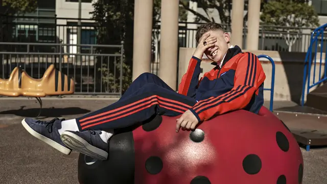 Adidas Rayakan Kampanye Sepatu Campus