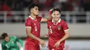 <p>Pemain Timnas Indonesia U-23, Ramadhan Sananta (kiri) memberikan selamat kepada rekan satu timnya, Witan Sulaeman, setelah mencetak gol ke gawang Timnas Chinese Taipe U-23 dalam pertandingan Grup K Kualifikasi Piala Asia U-23 2024 yang berlangsung di Stadion Manahan, Solo, Sabtu (9/9/2023). (Bola.com/Arief Bagus Prasetiyo)</p>