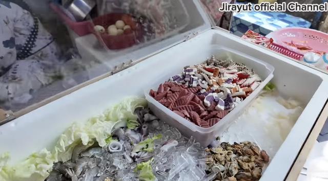 Jirayut buka warung makan di Thailand untuk kemandirian ekonomi keluarga, ini penampakannya