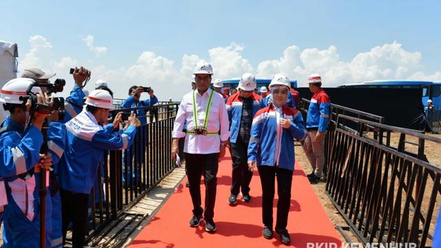 Menteri Perhubungan (Menhub) Budi Karya Sumadi dan Direktur Utama PT Pertamina Nicke Widyawati di Jawa Timur. Dok Kemenhub