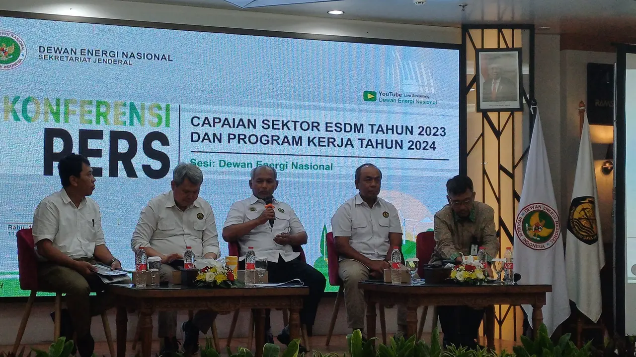 Dewan Energi Nasional (DEN) tengah menyiapkan aturan soal Cadangan Penyimpanan Energi (CPE).