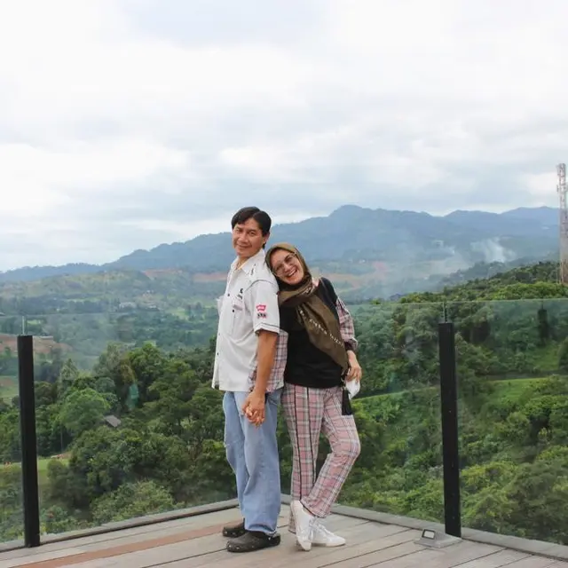 Nini Carlina (Instagram/ninicarlina_real)