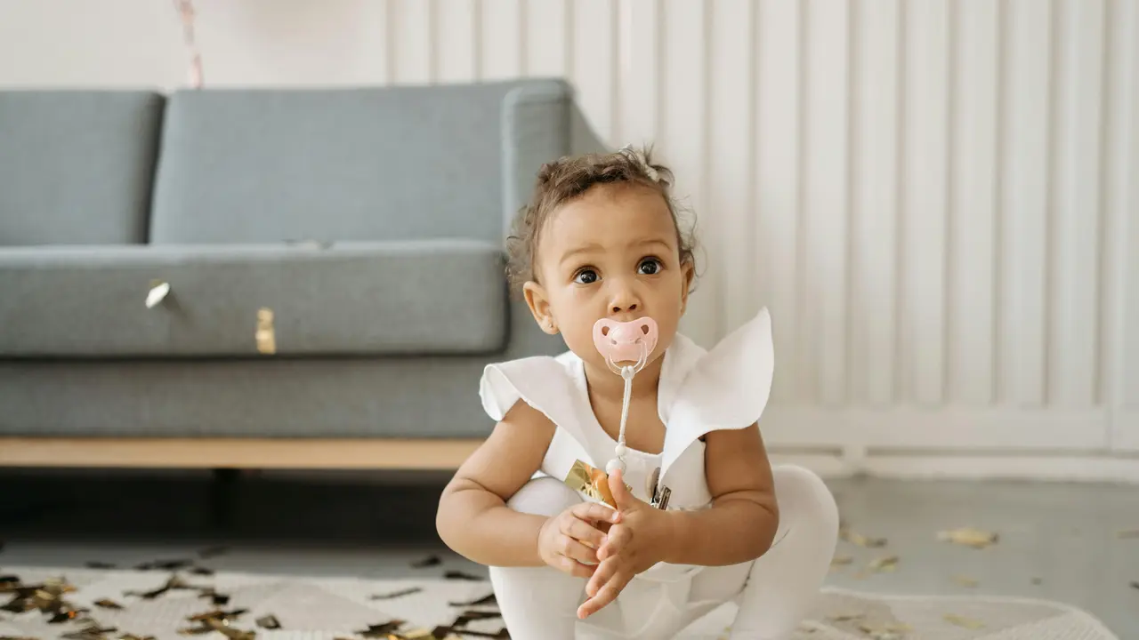 Di Umur Berapa Anak Harus Lepas Empeng?
