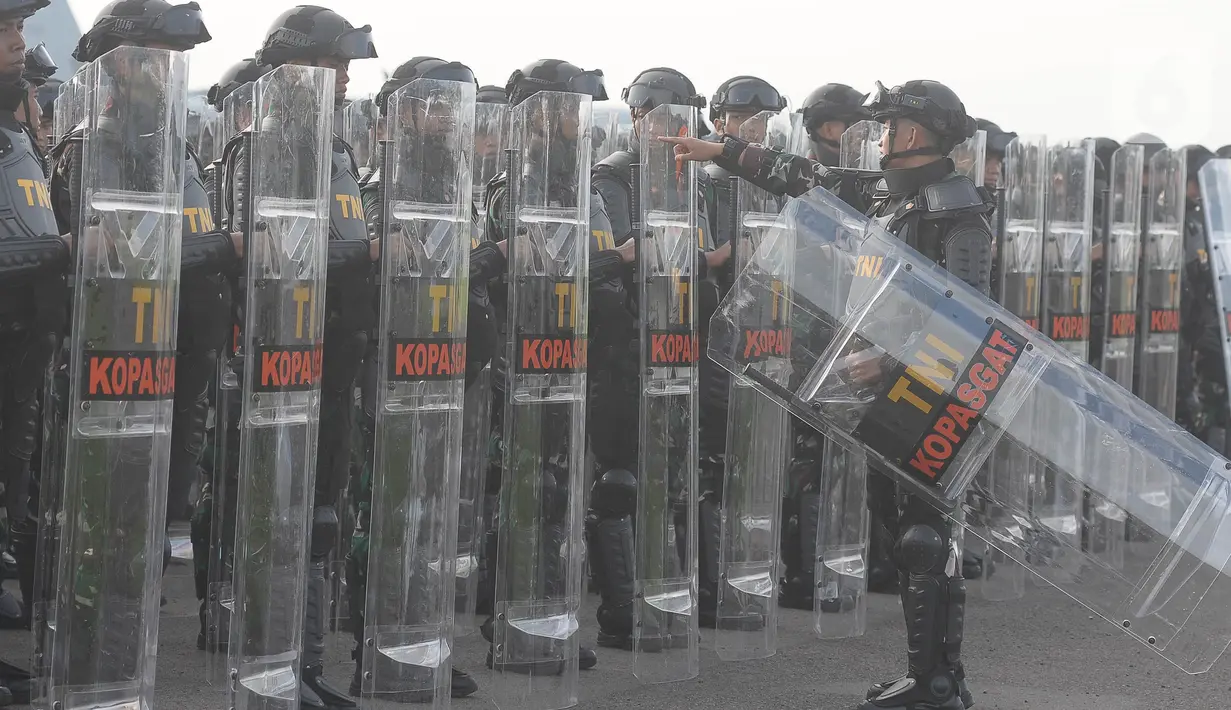 Adapun, gelar pasukan TNI dilaksanakan serentak di Indonesia pada Kamis (1/2/2024). (merdeka.com/Imam Buhori)