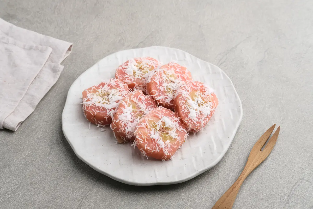 pisang kelapa parut kue mata roda