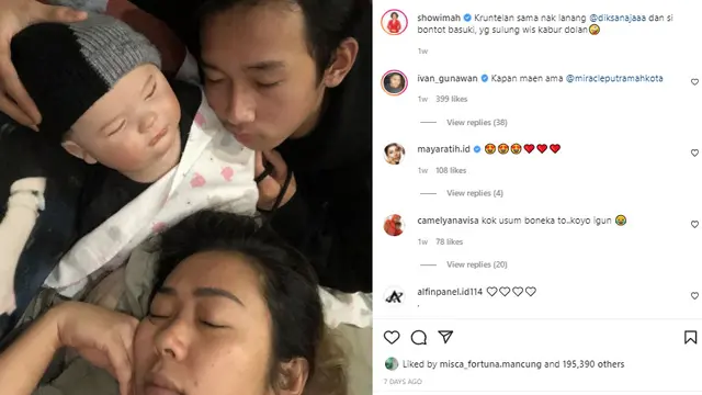 6 Potret Selebriti yang 'Adopsi' Boneka Bayi, Sudah Dianggap Sebagai Anak