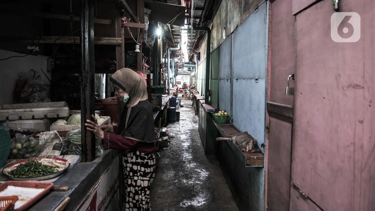 Takut Tes COVID-19, Pedagang Pasar Sumur Batu Pilih Tutup Kios
