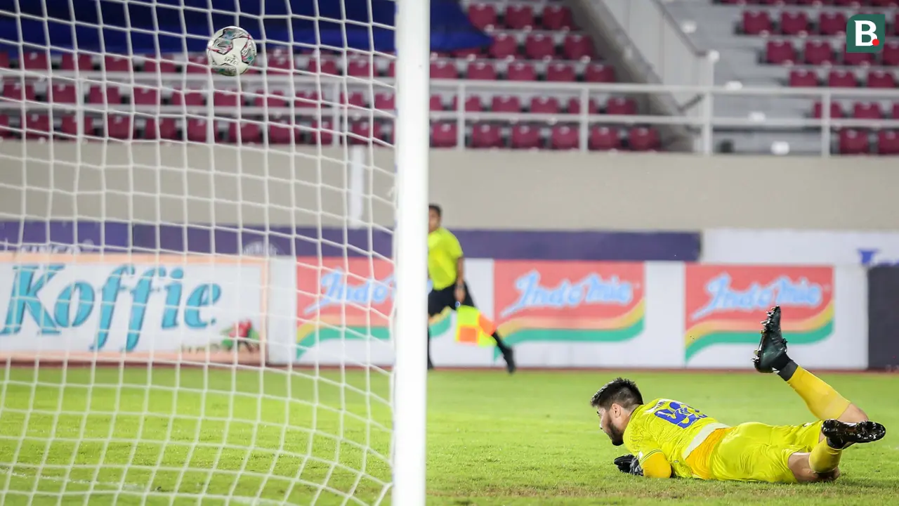 Foto: Derby Jatim, 10 Pemain Arema FC Harus Rela Berbagi Poin Dengan Persebaya Surabaya di Pekan Kesebelas BRI Liga 1
