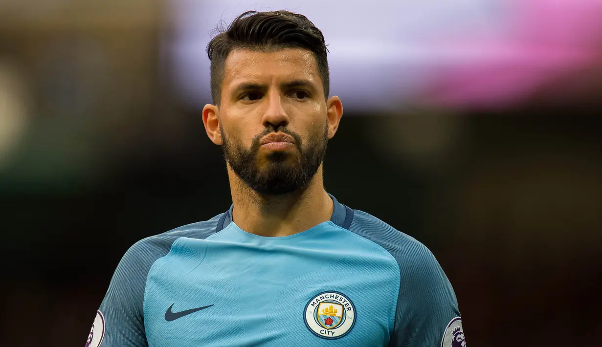 Ekspresi Striker Manchester City, Sergio Aguero, saat bertanding melawan West Bromwich Albion  di Stadion Etihad Stadium (08/05/2017). (EPA/Peter Powell)
