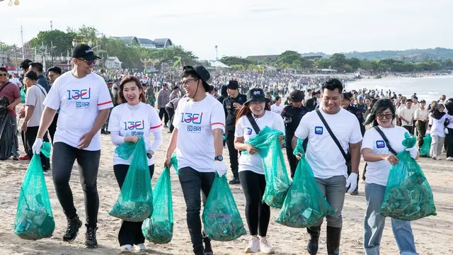 BRI Peduli Ajak Ratusan Relawan Bersih-bersih Pantai di Bali, Komitmen Dukung Gerakan Indonesia Asri