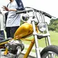 Jokowi memutuskan membeli motor Chopper tersebut usai mengundang para pelaku industri kreatif pada peringatan Sumpah Pemuda 28 Oktober 2017 lalu. (Instagram/sekretariat.kabinet)