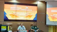 Kepala Laboratorium Pengukuran Ketahanan Nasional Lembaga Ketahanan Ketahanan Nasional Dadan Umar Daihani memberikan keterangan pers di Kantornya, Jakarta, Selasa (23/4/2019).