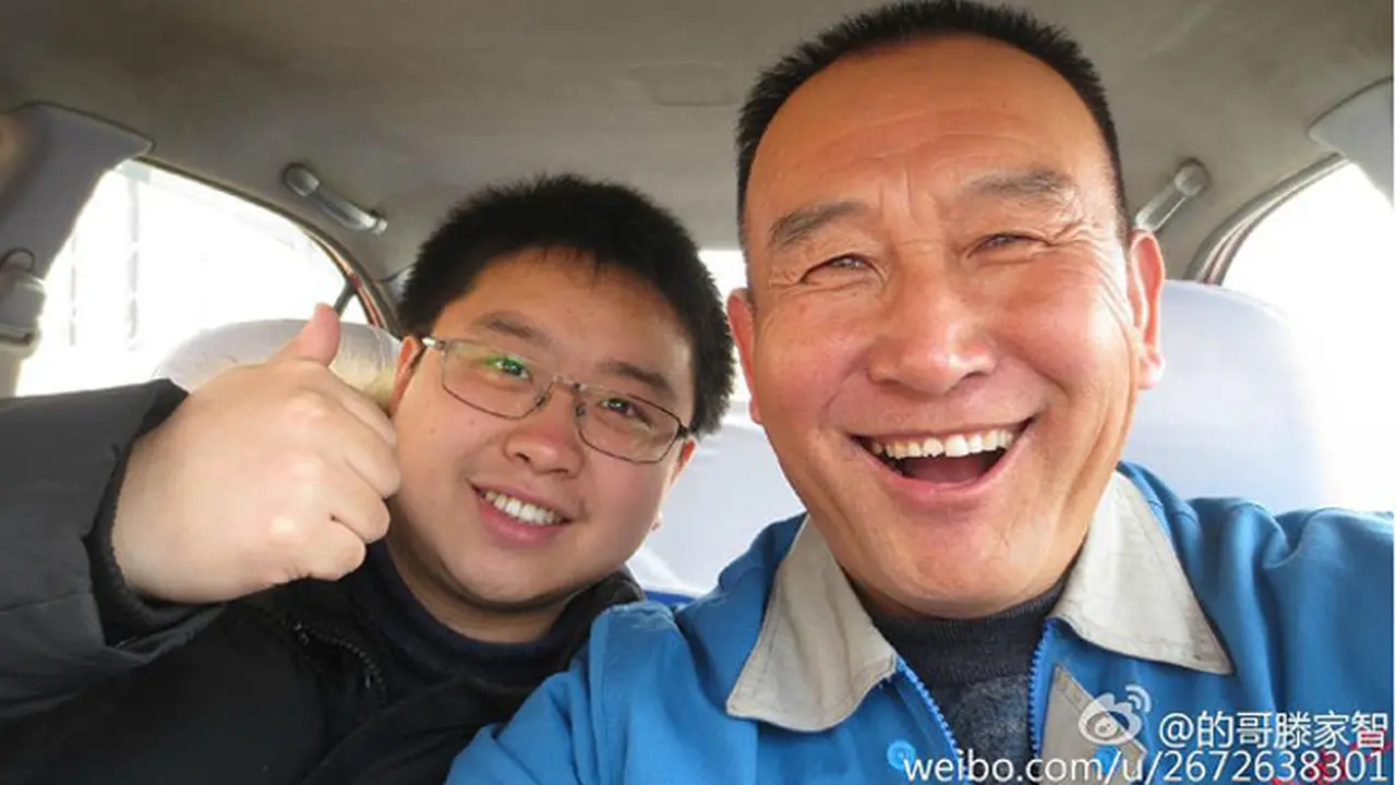 Kisah Sopir Taksi yang Selfie dengan 30 Ribu Penumpangnya