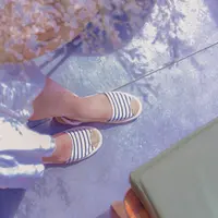 ilustrasi sandal/copyright Pexels/Min An