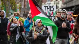 Menjelang hari Pemilihan Umum Amerika Serikat 2024, Boston Coalition for Palestine menggelar aksi unjuk rasa. (Joseph Prezioso/AFP)
