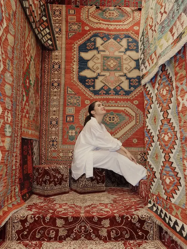 6 Potret Kebersamaan Steffi Zamora dan Nino Fernandez, Salfok Pakai Outfit Senada