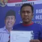 Erfin Dewi Sudanto, Caleg Bondowoso dari PAN menunjukan surat pernyataan menjual ginjalnya untuk biaya kampanye (Istimewa)