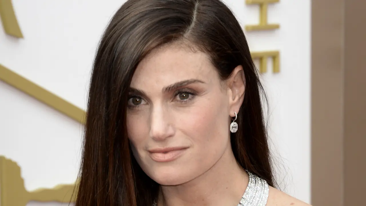 [Bintang] Idina Menzel