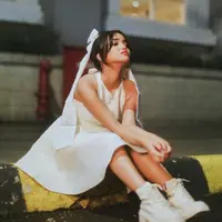 Fuji An dengan dress putih (Instagram/fuji_an)