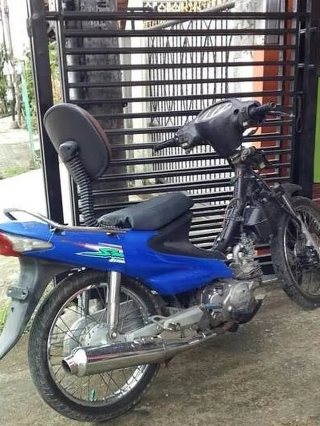 Benda nyeleneh di sepeda motor. (Brilio)