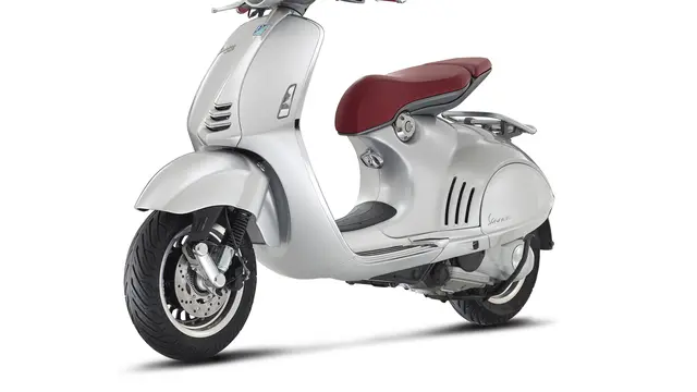 Seksinya Skutik Retro Vespa 946 Bellissima