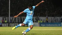 Gelandang Persela,  M. Syahroni. (Bola.com/Aditya Wany)