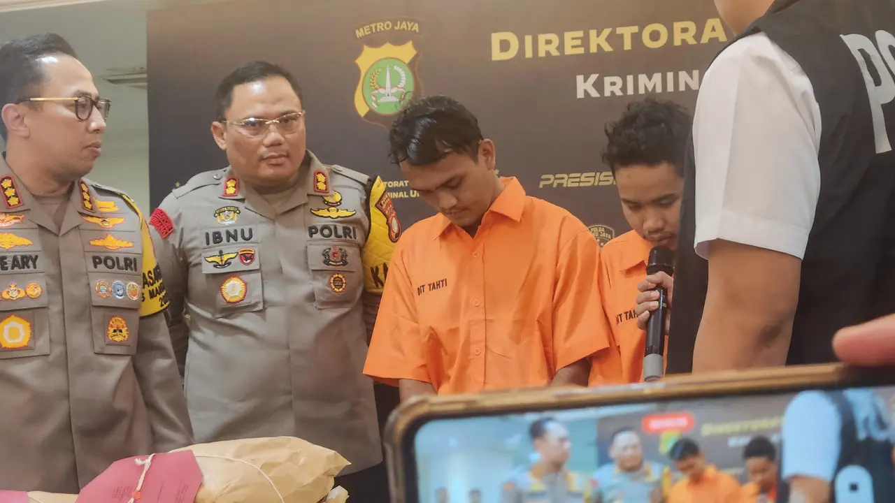 Emosi sesaat FA (21) hanya menyisakan sebuah penyesalan yang mendalam usai kasus pembunuhan berencana terhadap pamannya AH (32) pemilik toko kelontong, di Pamulang, Tangsel berhasil dibongkar polisi.
