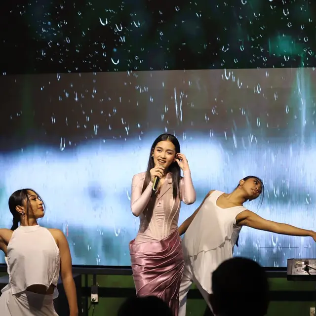 [Fimela] Prinsa Mandagie