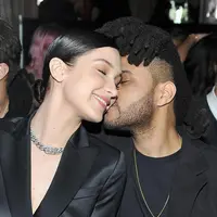 Bella Hadid dan The Weeknd terlihat mesra saat kencan di Matsuhisa, Beverly Hills, 1 Juli lalu. (Nova 969)