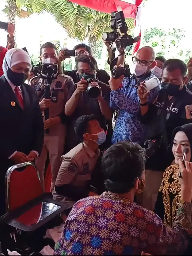 Ahmad Farhan Winarto penyandang Tuli yang mahir merias wajah