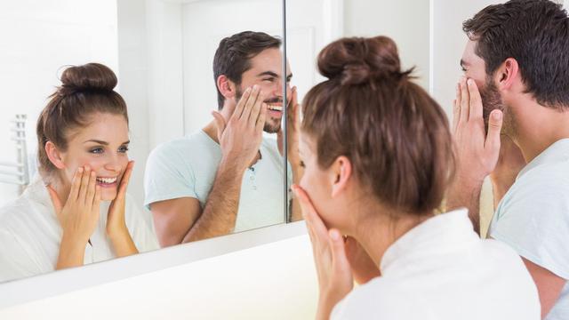 Beda Perawatan Wajah untuk Pria dan Wanita (Wavebreakmedia/Shutterstock)