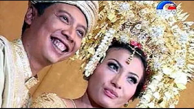 6 Fakta Perjalanan Cinta Arzetti dengan Suami