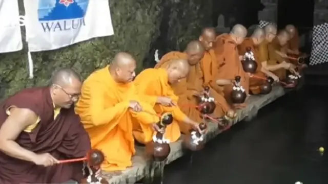 Biksu Thudong (Foto: YouTube)