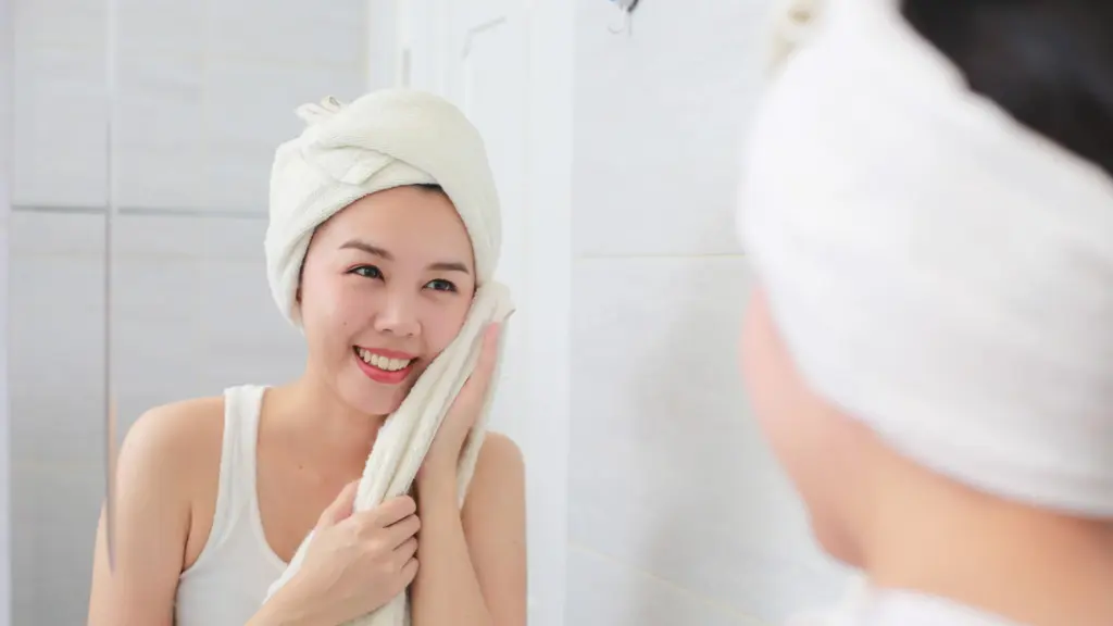 Ilustrasi perawatan wajah. (c) jayzynism/Depositphotos.com