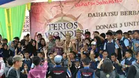 Daihatsu Serahkan 3 Unit Mesin Mobil ke SMK Bhakti Loa Janan