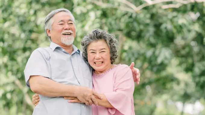 pasangan tua bahagia