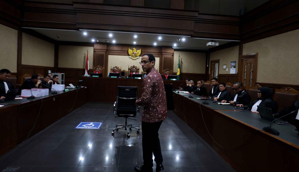 Mantan Menteri Pendidikan, Kebudayaan, Riset, dan Teknologi (Mendikbudristek), Nadiem Anwar Makarim, sesaat sebelum dimulainya sidang pembacaan tuntutan di Pengadilan Tindak Pidana Korupsi Jakarta, Rabu 13 Mei 2026. (Kapanlagi.com/Budy Santoso)