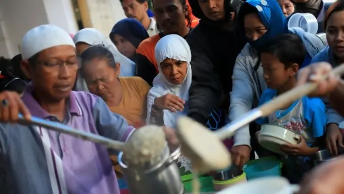 Waktu Buka Puasa Hari ke-26, 21 Juni 2017