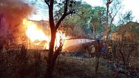 Sumur minyak ilegal di Blora terbakar