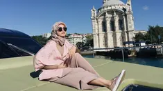 Selain piawai dalam berakting, wanita kelahiran Jakarta, 3 Agustus 1996 ini punya hobi travelling. Melalui akun Instagramnya, Vebby Palwinta kerap membagikan momen saat berlibur. Penampilannya saat liburan pun tampak modis dan memesona. (Liputan6.com/IG/@vebbypalwinta)