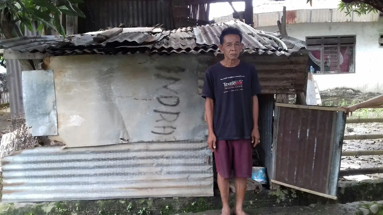 Potret Kemiskinan, Sudah 10 Tahun Pria Ini Tinggal Di Gubuk 3x3 Meter