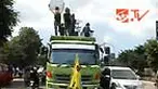 Ratusan mahasiswa di Kota Makassar, Sulsel, memperingati HKN dengan berunjuk rasa. Sejumlah mahasiswa UIN Makassar menyandera sebuah truk serta membakar ban. 