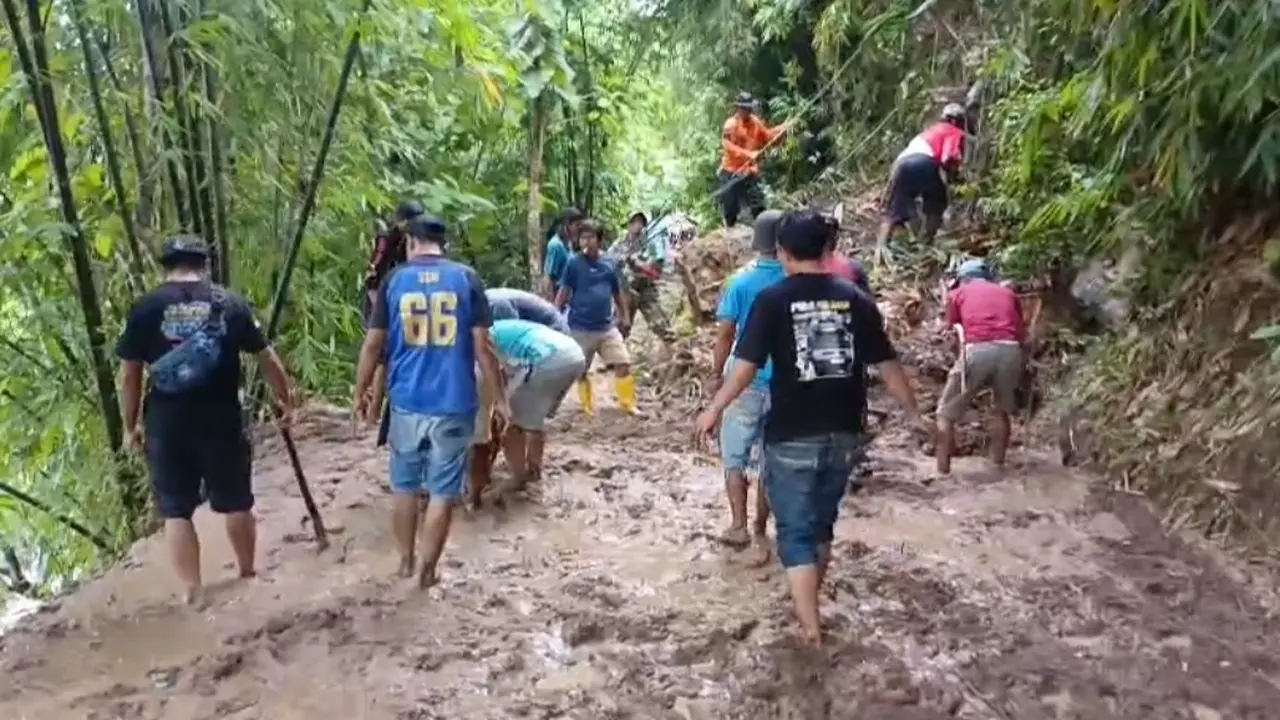 Longsor di Sukabumi. (Liputan6.com/Fira Syahrin)