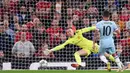 Di musim ini, Henderson baru mencicipi pertandingan Carabao Cup melawan West Ham. Namun sungguh sangat disayangkan, Henderson gagal menunjukkan kemampuannya sehingga Manchester harus tersingkir lebih awal dari West Ham. (AFP/Oli Scarff)