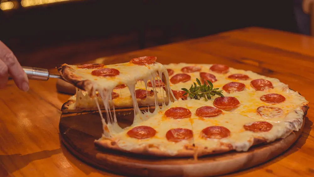 8 Cara Membuat Pizza Rumahan yang Enak, Nagih dan Mudah Dipraktikkan