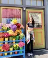 Callista Arum masih menikmati liburannya di Amerika. Kali ini ia bermain di Universal Studios Hollywood. [Foto: Instagram @callistaarum]